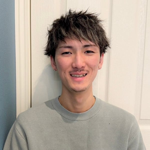 amule hair eta【アムレヘアエタ】のスタッフ紹介。TAKE