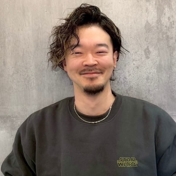 amule hair eta【アムレヘアエタ】のスタッフ紹介。JUN