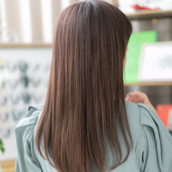 モノトーングレージュ大人かわいい小顔ロング オリーブグリーン