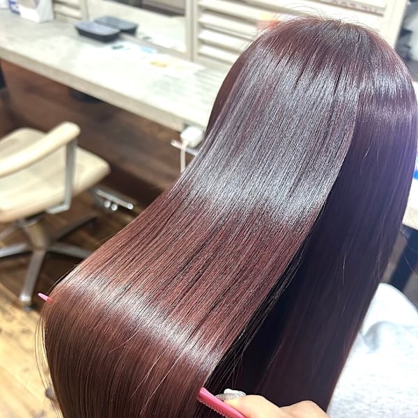 【酸性ストレート】暖色カラーでまとまりのある艶髪へ
