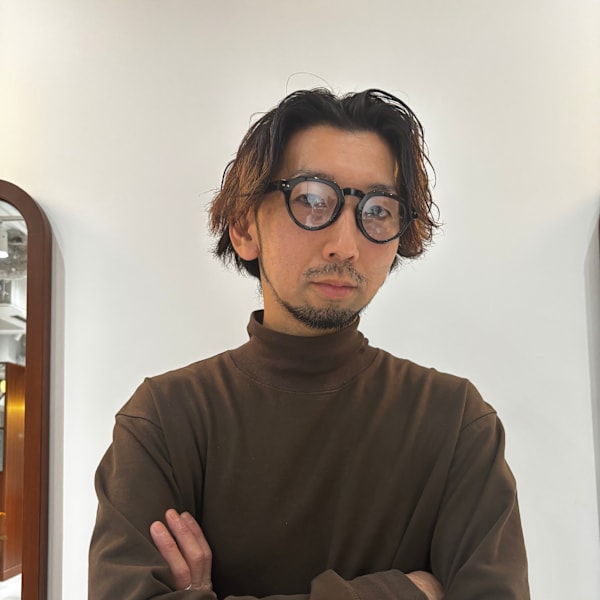 amble luxe 池袋【アンブル リュクス】【アンブルリュクスイケブクロ】のスタッフ紹介。高見洋平