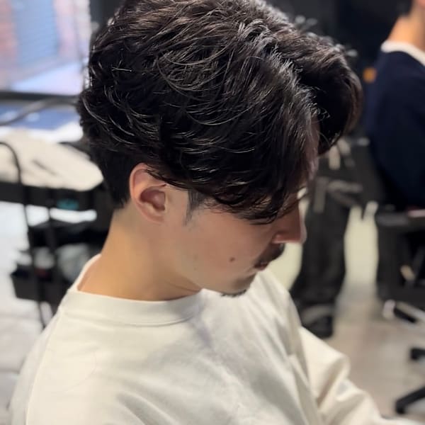 センターパート×ニュアンスパーマ×フェザーパーマ×men's