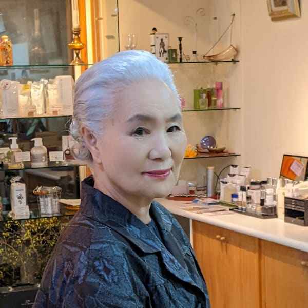 Madame VISAGE【マダム ヴィサージュ】のスタッフ紹介。カワゾエ