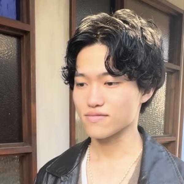 センター分けメンズニュアンスパーマ