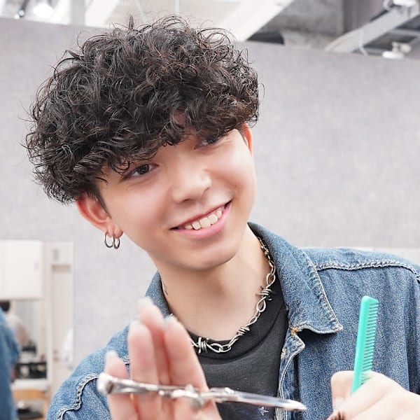 men's salon L-MARK 梅田【メンズサロンエルマーク ウメダ】【メンズサロンエルマーク ウメダ】のスタッフ紹介。刀根 優杏