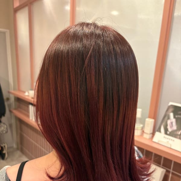 ミディアムレイヤー　大人ボルドーカラー