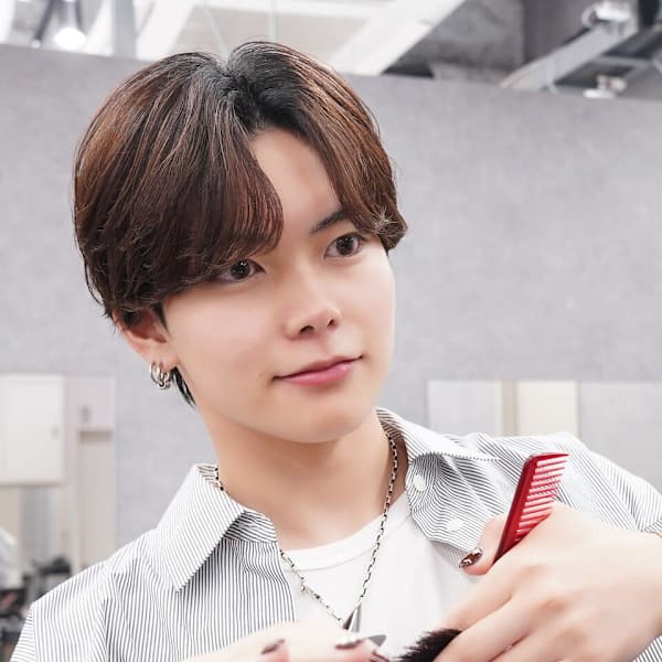 men's salon L-MARK 梅田【メンズサロンエルマーク ウメダ】【メンズサロンエルマーク ウメダ】のスタッフ紹介。草津 凛太郎