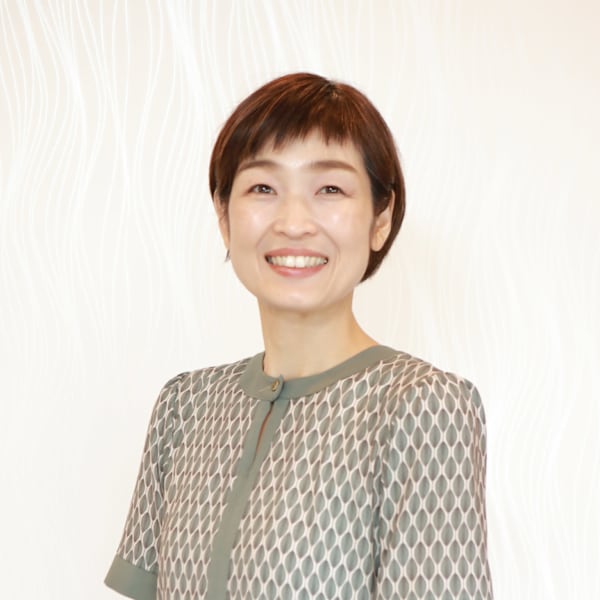 amu【アミュー】のスタッフ紹介。宇津野 佐知