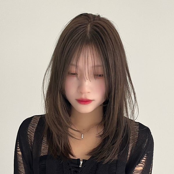 ミディアムレイヤー結べるレイヤーブリーチなしヘーゼルベージュ