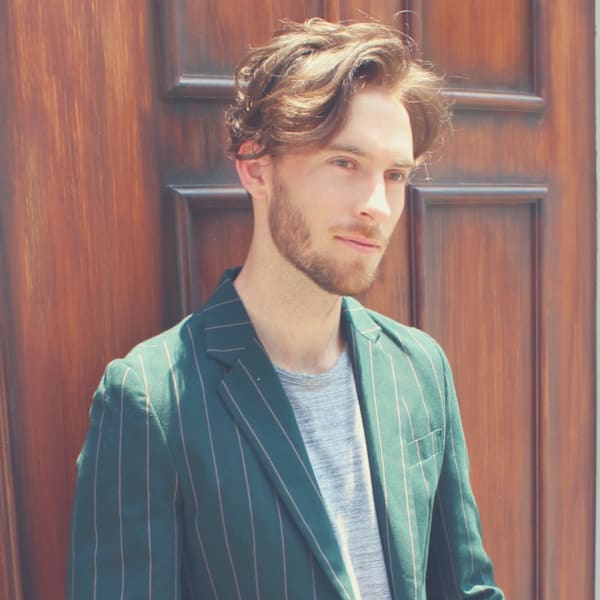 jiji by WORTH WHILE 【ジジ バイ ワースホワイル】【ジジ バイ ワースホワイル】のスタッフ紹介。センター パート