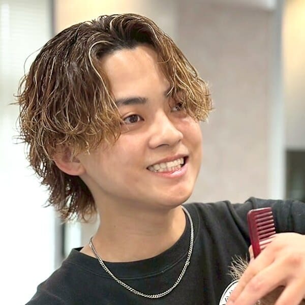 men's salon L-MARK 京都河原町【メンズサロンエルマーク キョウトカワラマチ】【メンズサロンエルマーク キョウトカワラマチ】のスタッフ紹介。寺尾 龍希