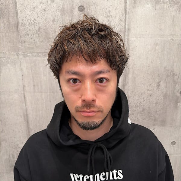 HAIR SALON BESPOKE 髪質改善/縮毛矯正/カラー/メンズ/パーマ【ヘアーサロンビスポーク カミシツカイゼン シュクモウキョウセイ カラー メンズ パーマ】のスタッフ紹介。SHOHEI