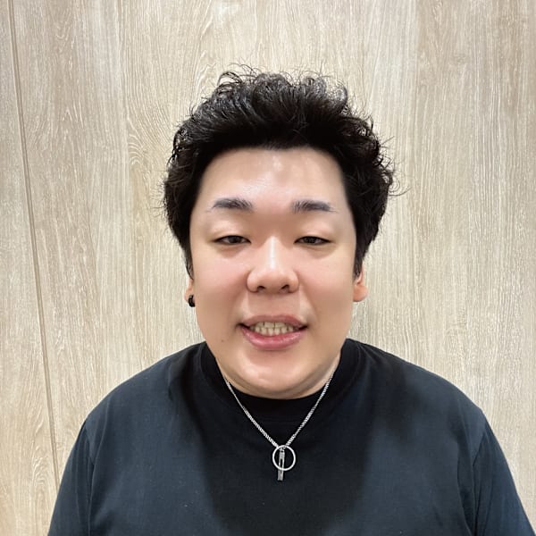 Aimee by HASE【エイミー バイ ハセ】のスタッフ紹介。八軒 勇輝