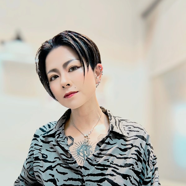 ECLART aile 大宮駅東口店【エクラートエール】のスタッフ紹介。デザイナーAnne(諳)