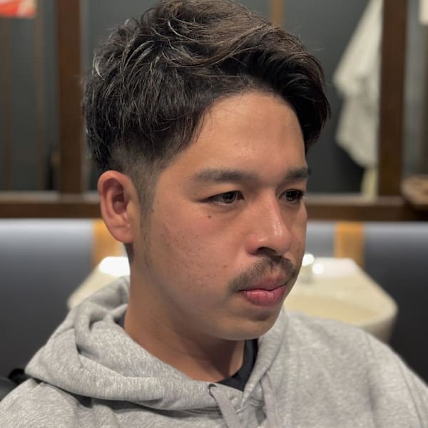 アップバングショート