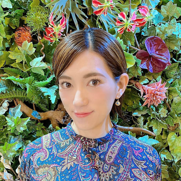 HOROS リバース&エイジング By WorldTree【ホロス】【ホロス】のスタッフ紹介。ユ リ