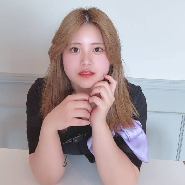 Moon Lotus 【ムーン ロータス】【ムーンロータス】のスタッフ紹介。KURUMI