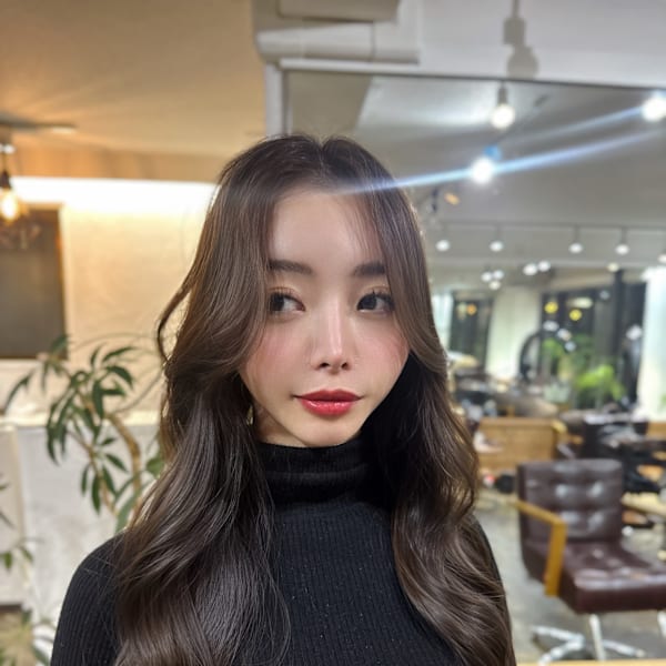 綺麗な艶髪スタイル　美髪カットカラー