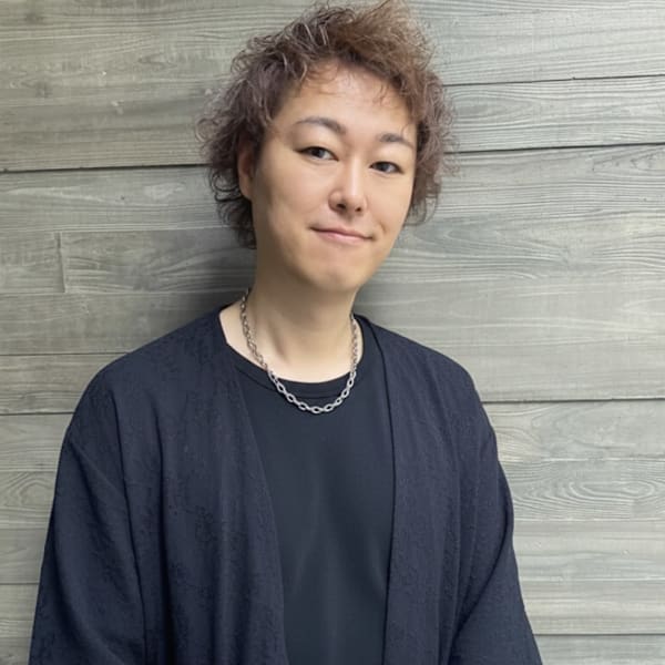 Ash 草加店【アッシュソウカテン】のスタッフ紹介。吉野 友和