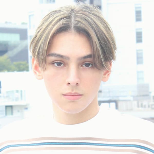 刈り上げセンターパートサーフカールフェザーパーママレットヘア|jiji by WORTH WHILE 【ジジ バイ ワースホワイル】