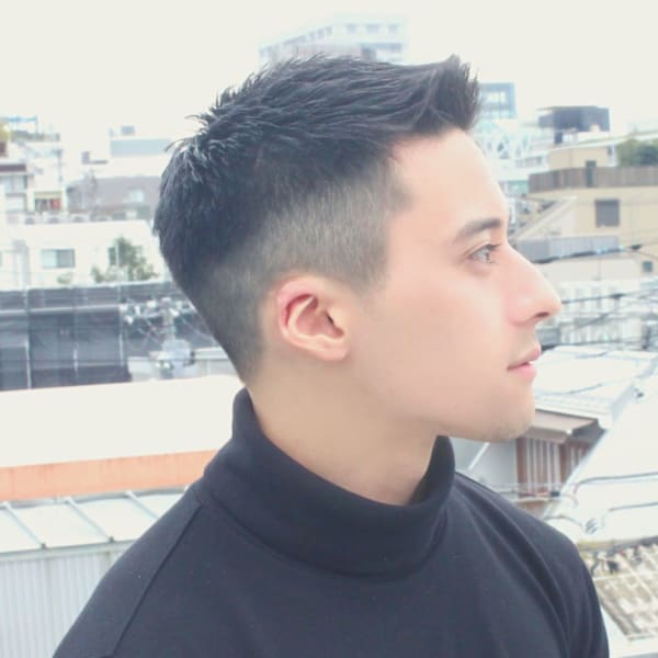 刈り上げセンターパートサーフカールフェザーパーママレットヘア