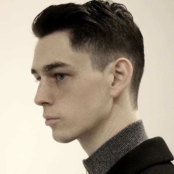 刈り上げセンターパートサーフカールフェザーパーママレットヘア|jiji by WORTH WHILE 【ジジ バイ ワースホワイル】