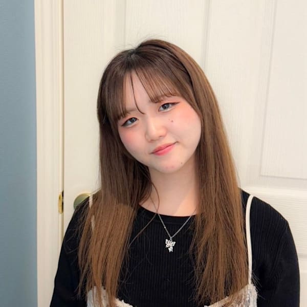 amule hair【アムレヘアー】のスタッフ紹介。MOMOKA