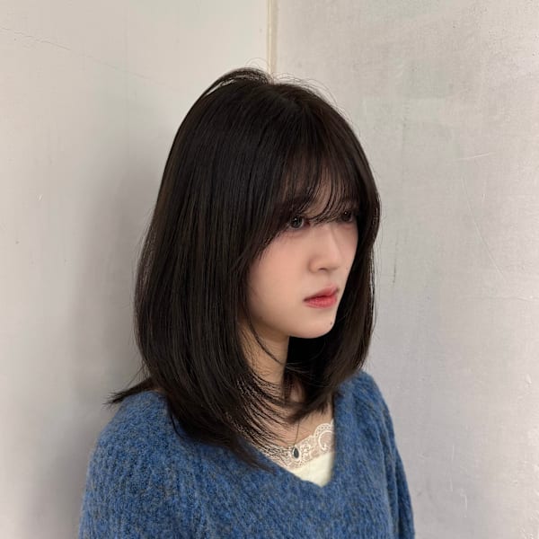 ミディアムレイヤーレイヤーカットフェイスレイヤー