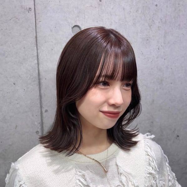 透明感ブラウン×ぷつっとくびれスタイル