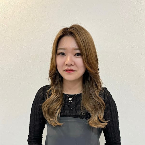 ma cherie by HASE【マシェリ バイ ハセ】【マシェリ バイ ハセ】のスタッフ紹介。西村　 怜華