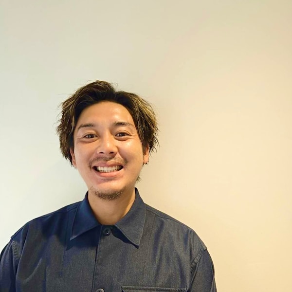 HAIR & MAKE EARTH　志木店【ヘアメイクアースシキテン】のスタッフ紹介。小林　直生