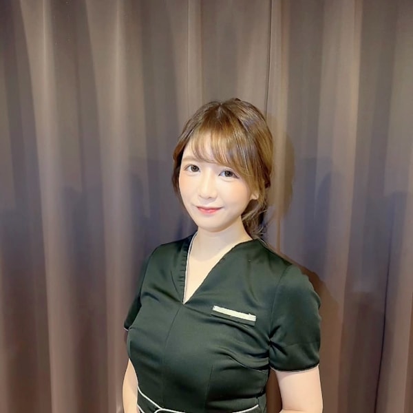 リラクゼーションサロンLAPiS LAzuLi. 麻布十番【リラクゼーションサロンラピスラズリ アザブジュウバン】のスタッフ紹介。ミク