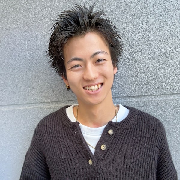 Farbe【ファルベ】のスタッフ紹介。田中　はやと