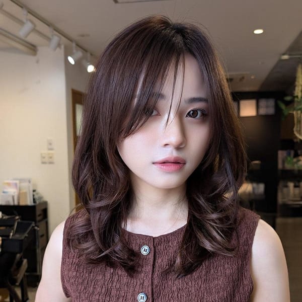 大人可愛いミディアムレイヤーパーマ|MANOHARU