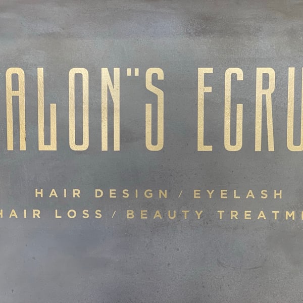 salon’’s ECRU...【サロンズ エクル】のスタッフ紹介。Mina