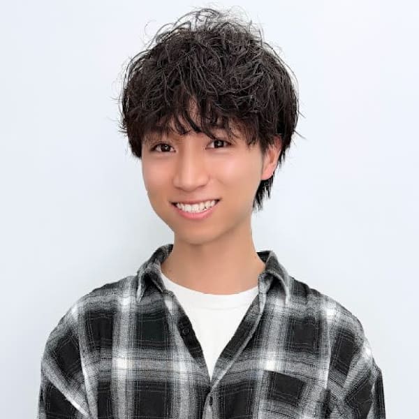 Lond hot lip 立川【ロンド ホット リップ タチカワ】のスタッフ紹介。芝 春樹 レイヤー