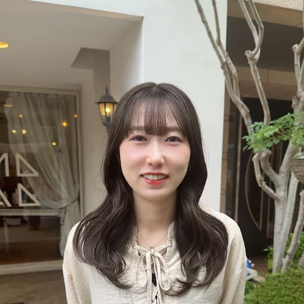 Milial【ミリアル】【ミリアル】のスタッフ紹介。関根 萌