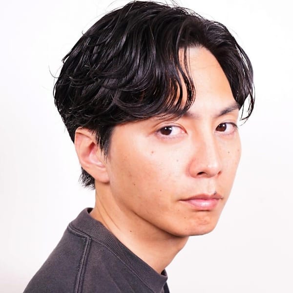 30代、40代センターパートスタイル|メンズサロン growth博多店【メンズサロングロウ】 メンズカット/メンズパーマ/眉毛