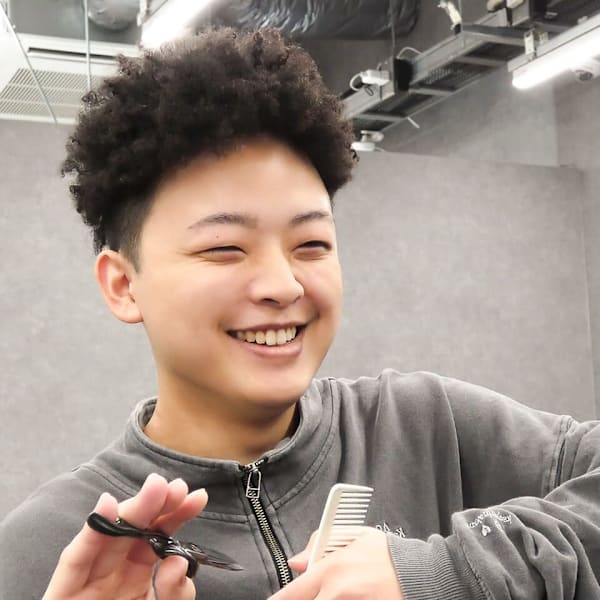 men's salon L-MARK 京橋【メンズサロンエルマーク キョウバシ】【メンズサロンエルマーク キョウバシ】のスタッフ紹介。川畑 匠