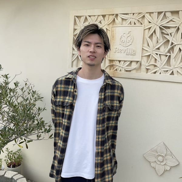 Hair Resort Revilla【ヘアリゾート リビラ】のスタッフ紹介。溝上 宗高