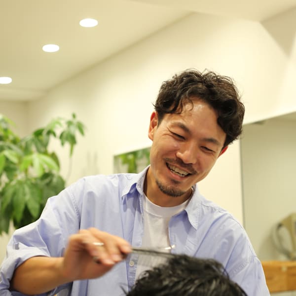 HAIR CUT SERVICE SASA【ヘアー カット サービス ササ】のスタッフ紹介。笹川 圭介