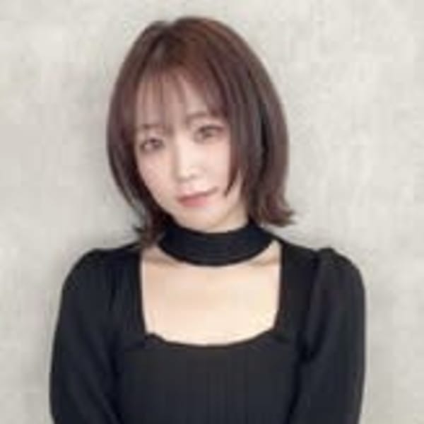 Men’s salon Zina 天神 ［メンズカット/眉毛/韓国/パーマ］【メンズサロンジーナ】【メンズサロン　ジーナ　テンジン　メンズカット　マユゲ　カンコク　パーマ　メンズサロン　ジーナ】のスタッフ紹介。カノン