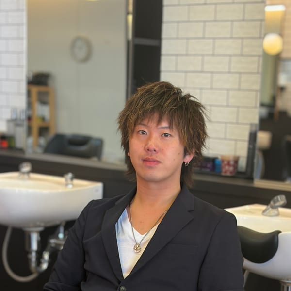 Smile hair 武蔵浦和店【スマイルヘアームサシウラワテン】のスタッフ紹介。北林 星諒