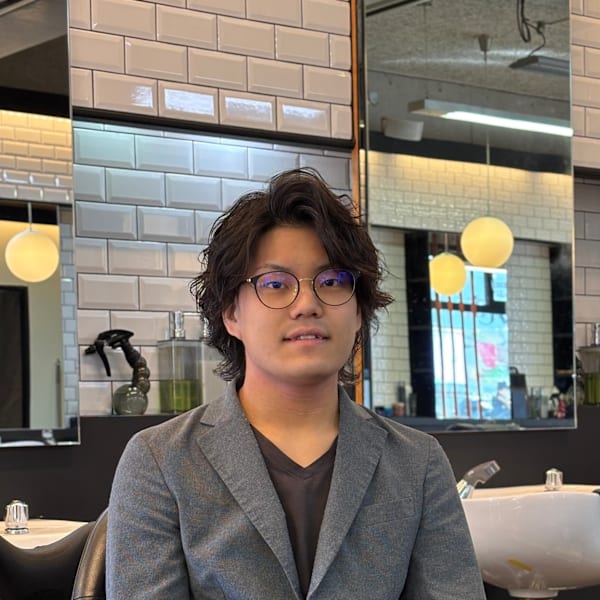 Smile hair 武蔵浦和店【スマイルヘアームサシウラワテン】のスタッフ紹介。五十嵐 剛