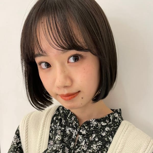 #切りっぱなしボブ #前下りボブ #透明感カラー #白髪染め|Ammy komazawa