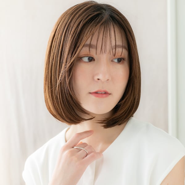 ミルクティーアッシュ前下がり小顔ワンカールボブ30代40代|COVER HAIR bliss【カバーヘア ブリス】志木/志木南口駅前店