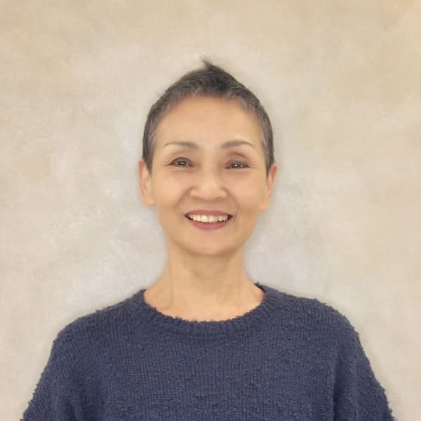 個室美容室 IRISALI【イリサーリ】【コシツビヨウシツ イリサーリ】のスタッフ紹介。小島 暁子