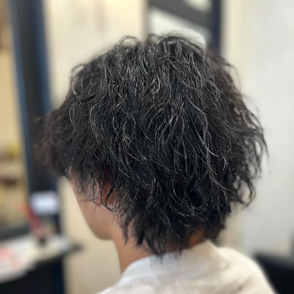 縦落ちスパイラルパーマ|Hair salon Sophia