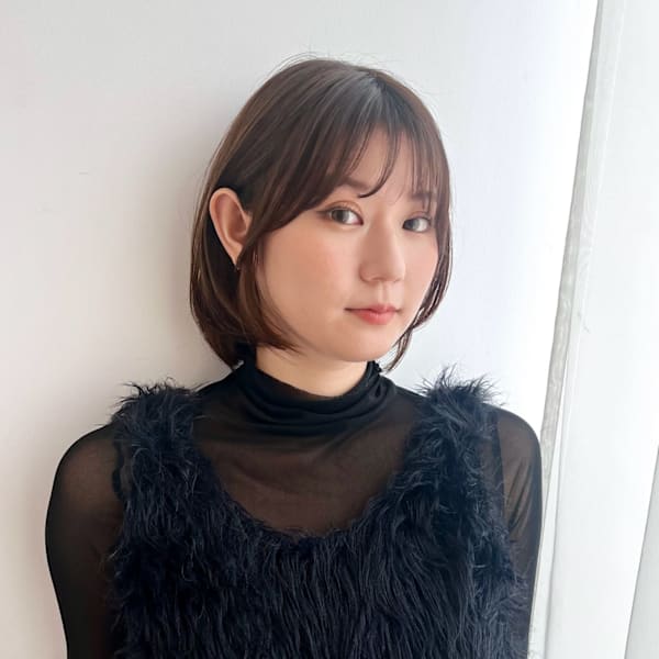 フェイスレイヤー/耳掛けレングス/前上がりボブ/ライトブラウ|tricca 代官山本店 【トリッカ ダイカンヤマ】