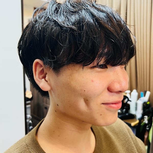 強すぎないのが◎爽やか緩めスパイラルパーマ